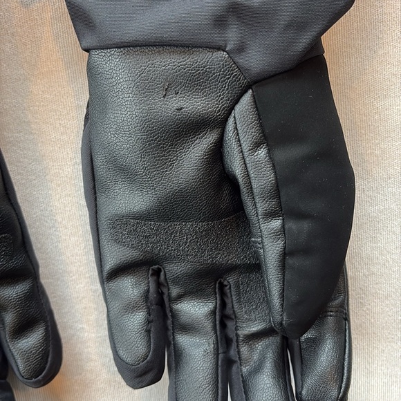 The North Face Gloves - Picture 5 of 6